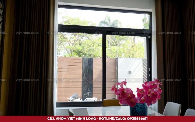 biệt thự 2 tầng mái nhật cửa nhôm